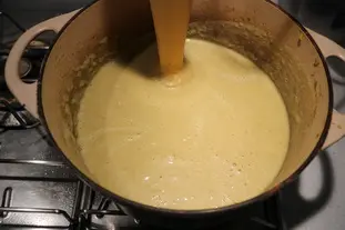 Soupe rustique aux poireaux et choux de Bruxelles : Étape 12