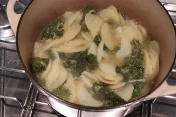 Potage chou kale et pommes de terre : Étape 8