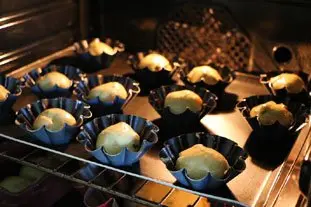 Petites brioches pistache-abricot : Étape 10