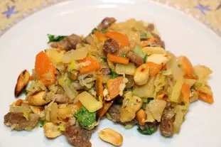 Sauté de porc aux cacahouètes
