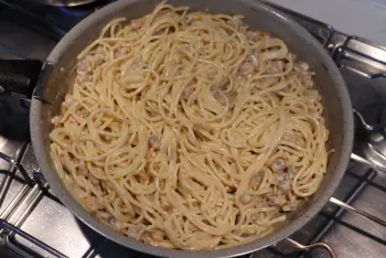 Spaghetti crémeuses aux coques et persil : Étape 6
