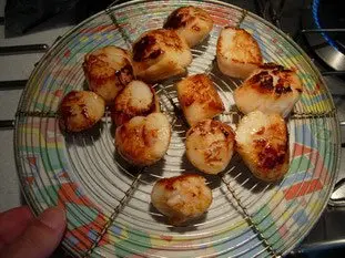 Poêlée de Saint-Jacques et Chanterelles, sauce au Noilly : Étape 8