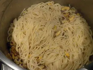 Spaghettis aux moules et basilic : Étape 4