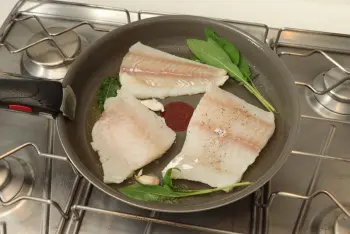 Filet de lieu aux asperges vertes et amandes : Étape 4