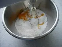 Il ne faut pas fouetter à pleine vitesse des jaunes d'oeufs