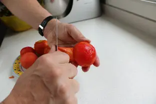 Comment éplucher des tomates à la flamme : Étape 5
