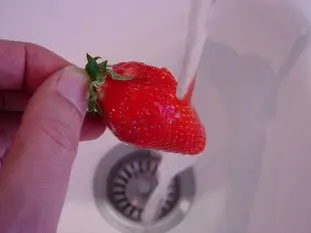 Il ne faut pas faire tremper les fraises dans l'eau : Étape 2