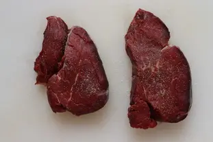 Filets de boeuf marinés au romarin et vin rouge : Étape 1