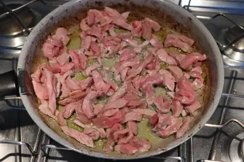 Émincé de veau aux poireaux et champignons : Étape 12