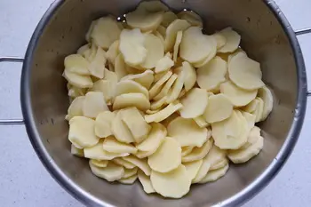 Côtelettes de porc à la Champvallon : Étape 1