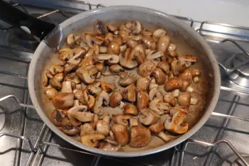 Escalope de porc aux champignons et crème à la sauge : Étape 3