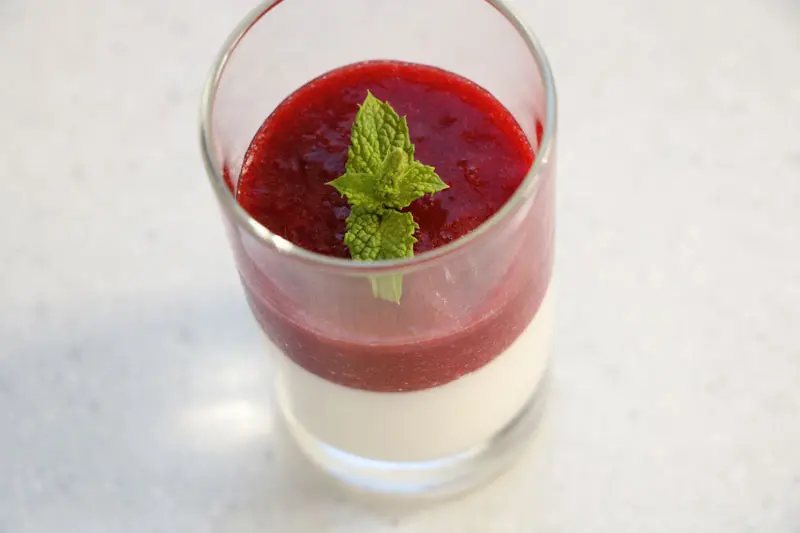 Panna cotta prunes et amandes