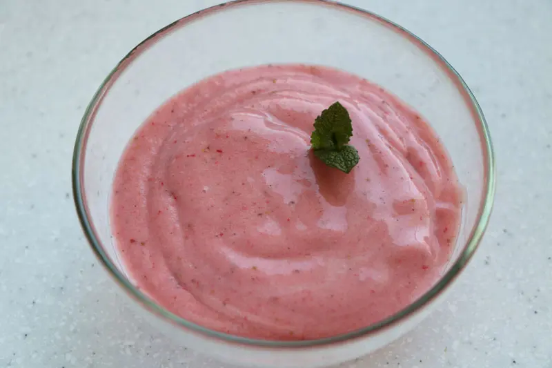 Fromage blanc glacé aux fraises