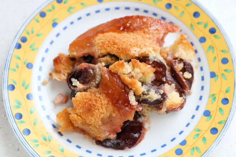 Financier "comme un clafoutis" aux prunes