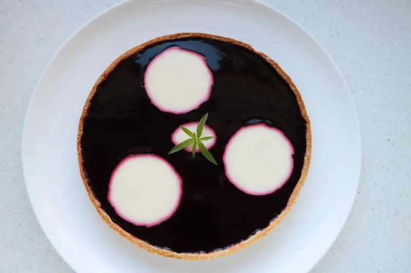 Tarte fondante mûres-amandes