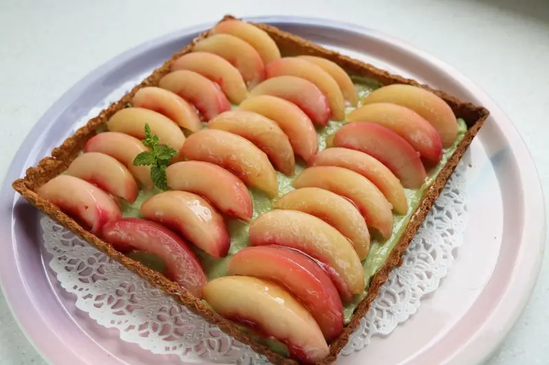 Tarte aux pêches et thé vert