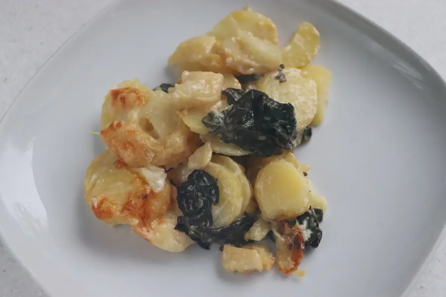 Gratin de fanes de betteraves et pommes de terre
