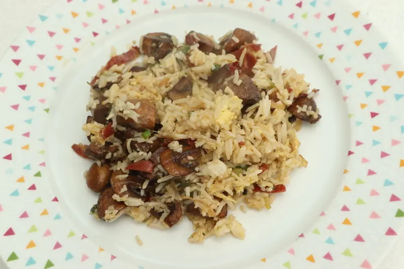 Riz sauté aux champignons et jambon