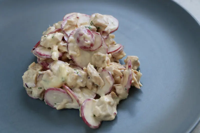 Salade radis et poulet citronnés