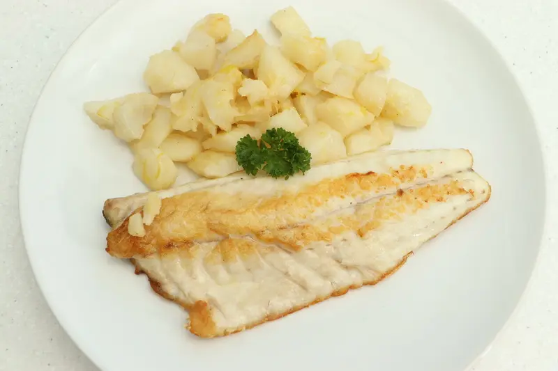 Filet de bar et topinambours au citron