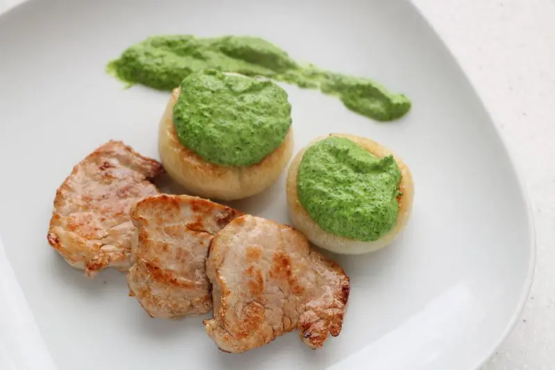 Médaillons de filet mignon et pleins navets