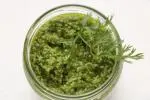 Pesto de fanes de carottes