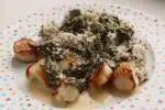 Noix de Saint-Jacques à l'oseille et au Noilly