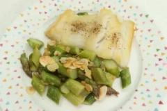 Filet de lieu aux asperges vertes et amandes